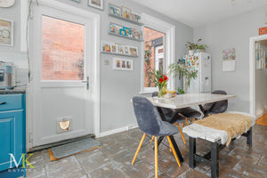 Photo 18- click for photo gallery